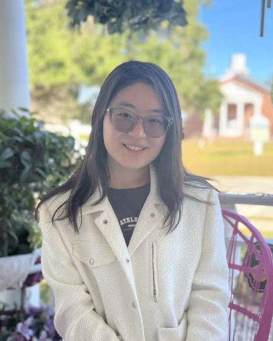 Photo of Jingyi Qiu